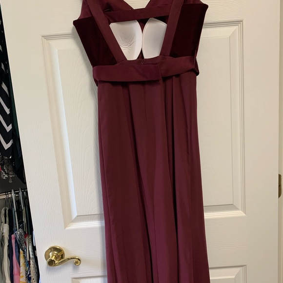 Wine colored size 4 gown . Velvet bodice with polyester bottom. - Picture 2 of 3
